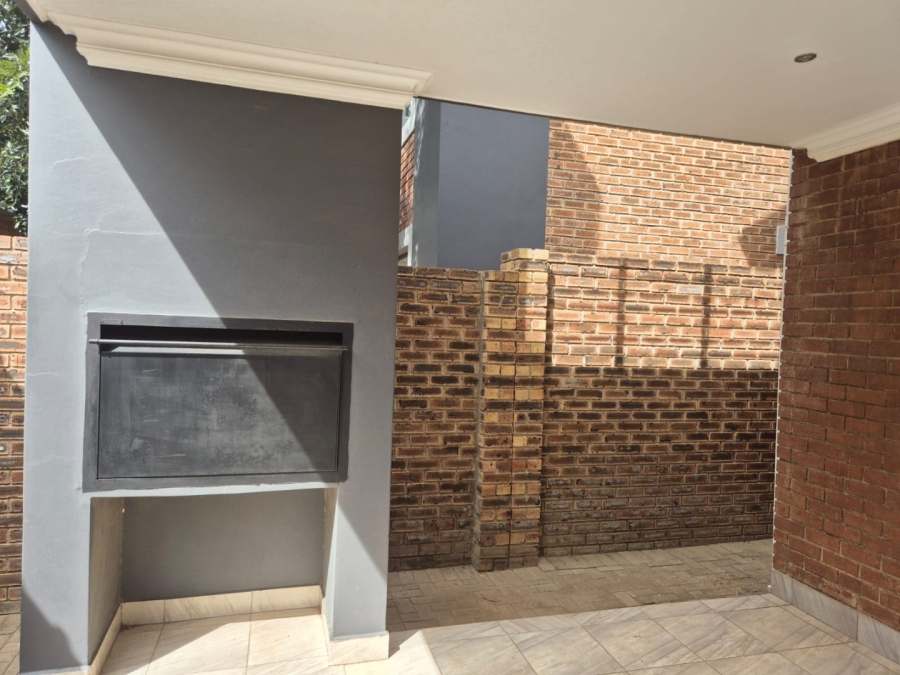 3 Bedroom Property for Sale in Heuwelsig Free State